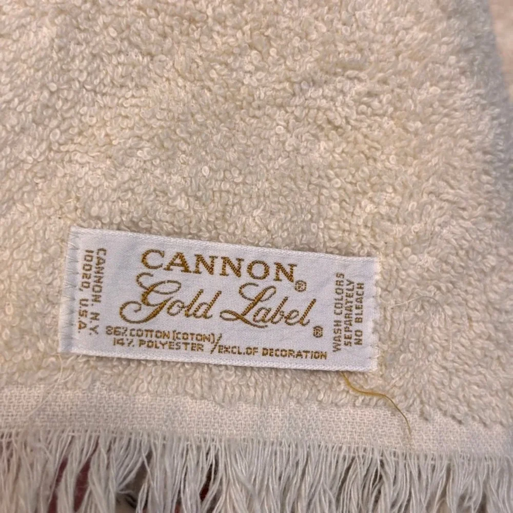 Vintage Cannon Gold Label Embroidered Floral Fringe Bath Towels Cream‎ Set of 2